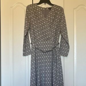 Ann Taylor Gray Patterned Dress